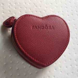 Pandora heart jewelry case